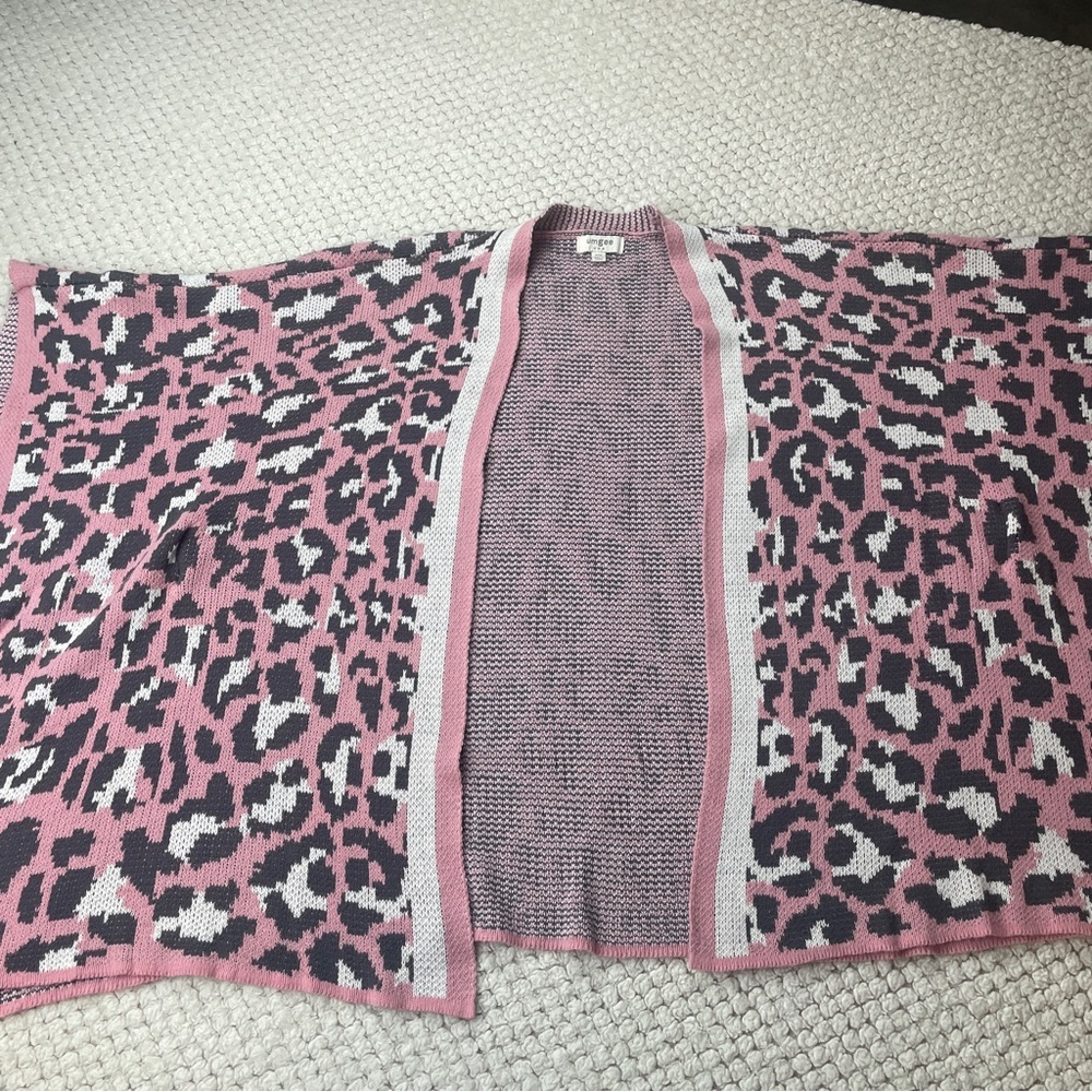 Umgee Pink and Black Leopard Print Poncho